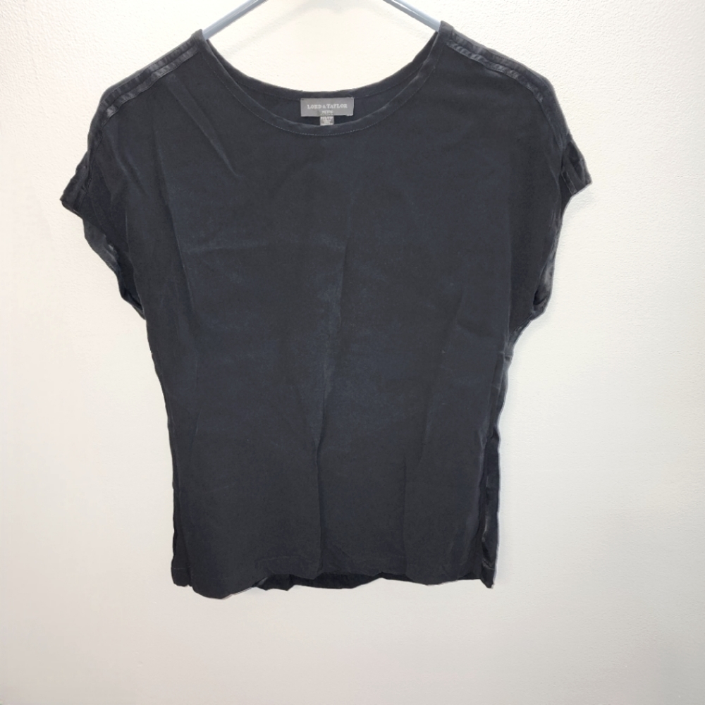 Lord & Taylor black top